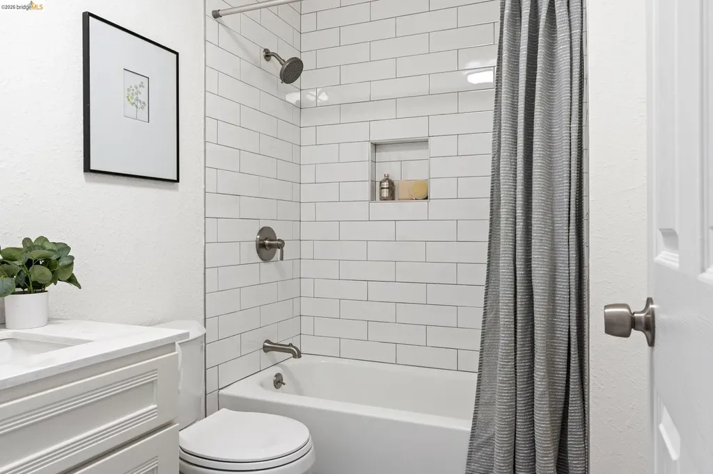 3477 Boston Avenue Oakland CA 94602