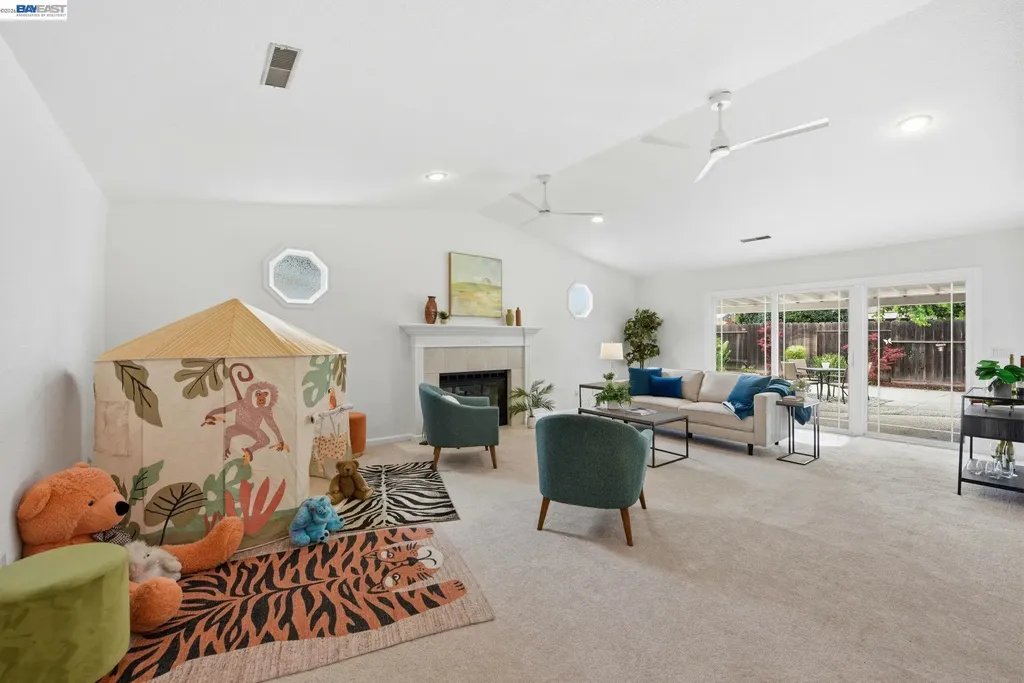 6387 Narcissus Avenue Newark CA 94560