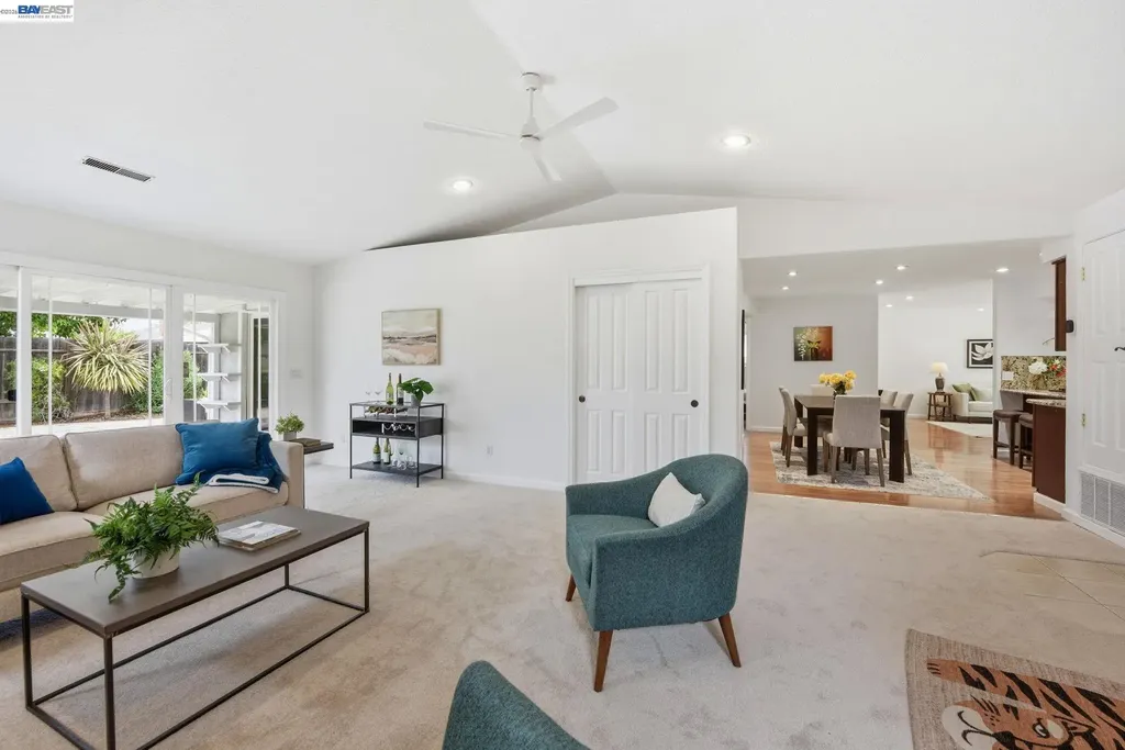 6387 Narcissus Avenue Newark CA 94560