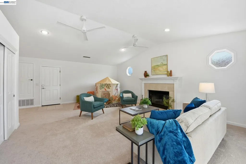 6387 Narcissus Avenue Newark CA 94560