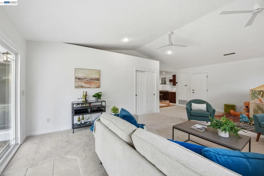 6387 Narcissus Avenue Newark CA 94560