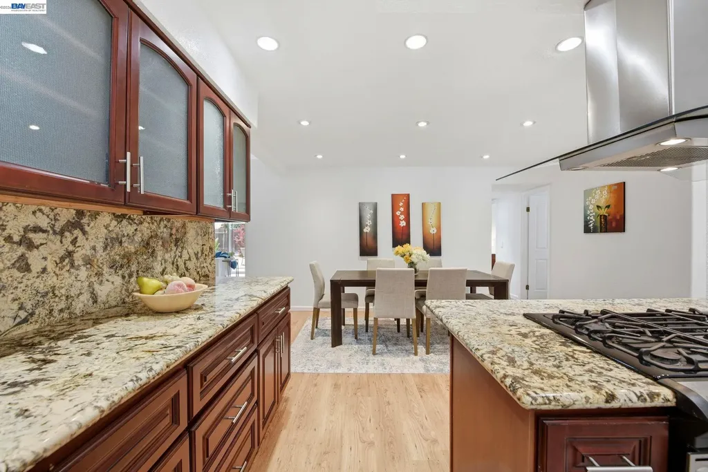 6387 Narcissus Avenue Newark CA 94560