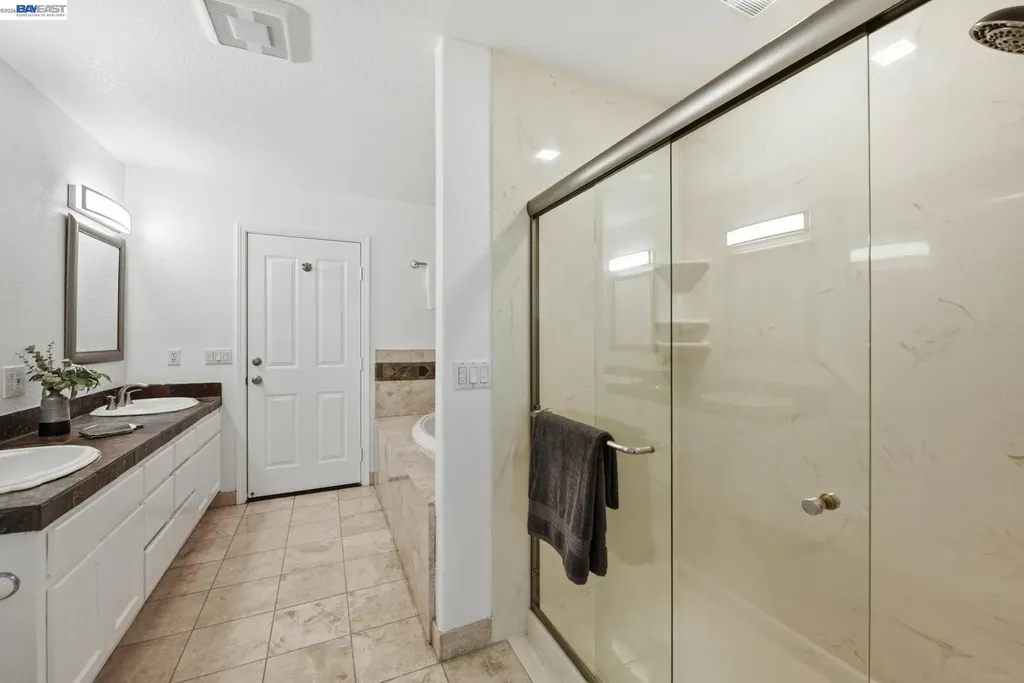 6387 Narcissus Avenue Newark CA 94560