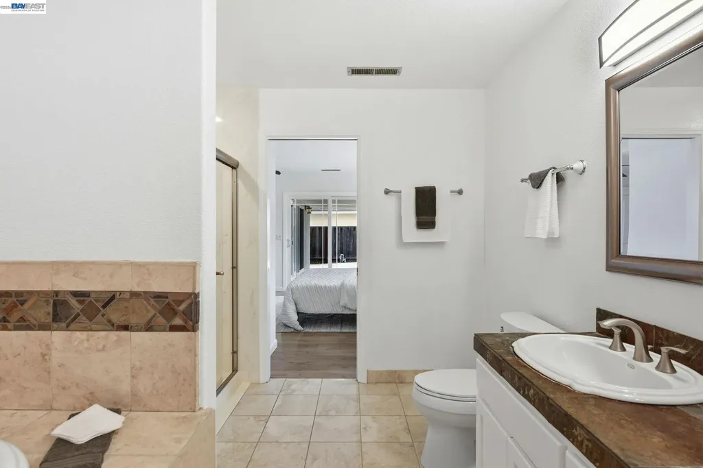 6387 Narcissus Avenue Newark CA 94560