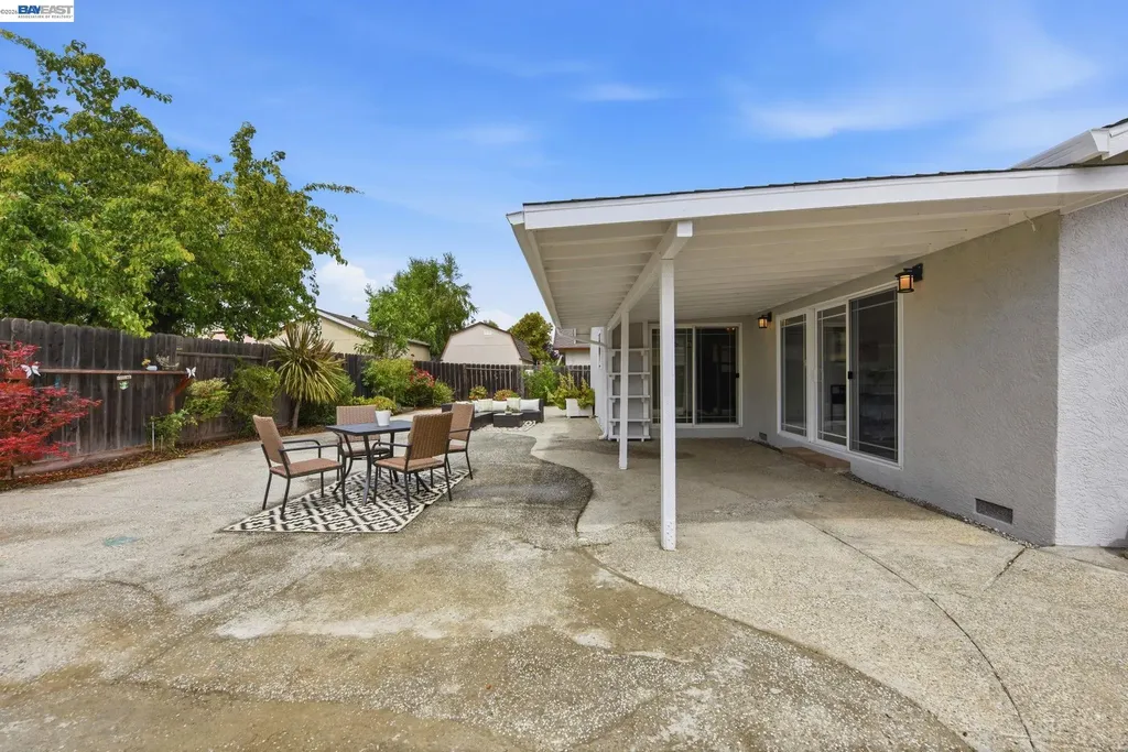 6387 Narcissus Avenue Newark CA 94560