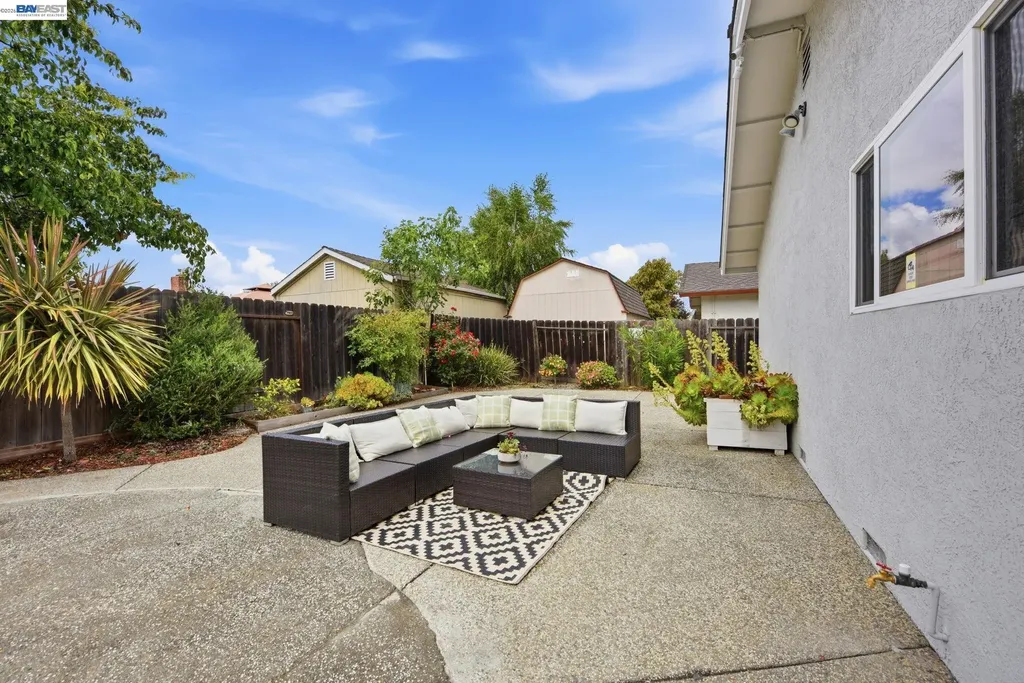 6387 Narcissus Avenue Newark CA 94560