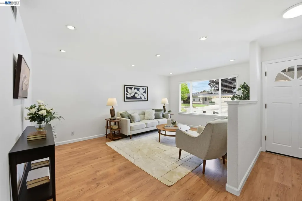 6387 Narcissus Avenue Newark CA 94560