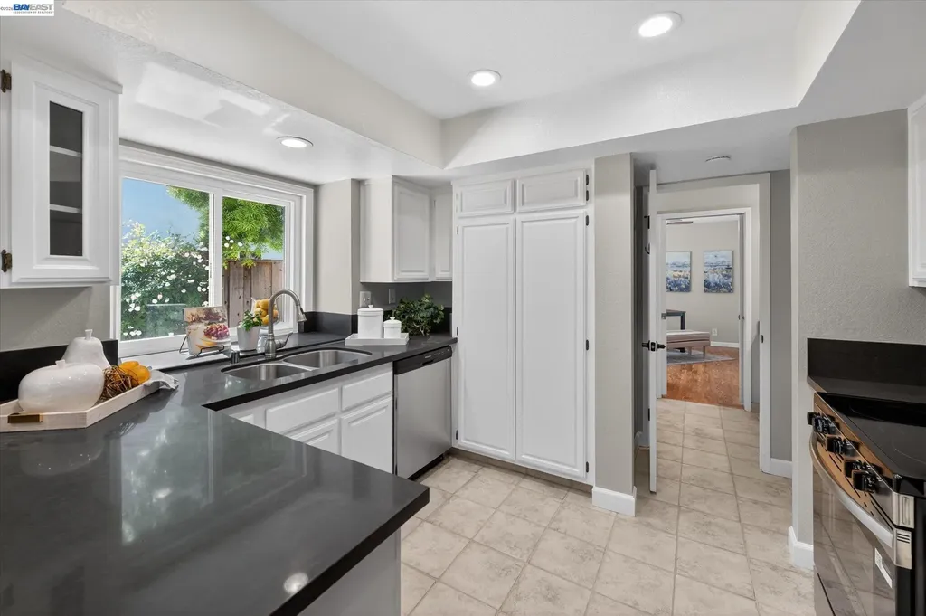 5943 Corte Arboles Pleasanton CA 94566