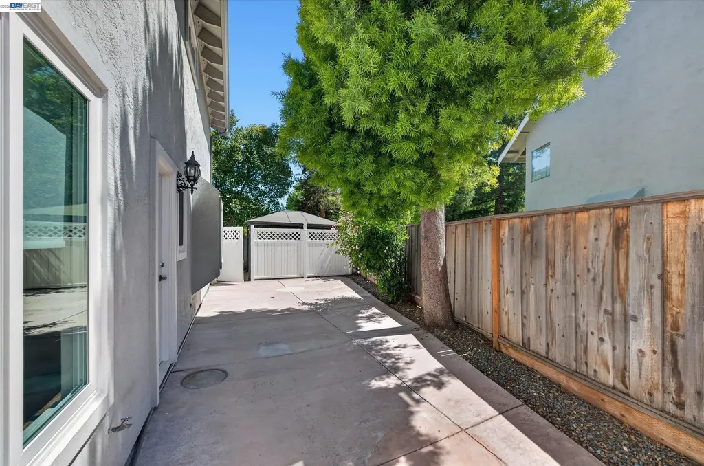 5943 Corte Arboles Pleasanton CA 94566