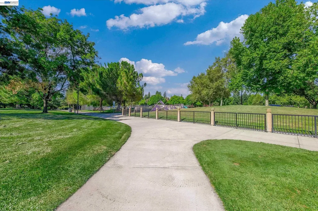 5943 Corte Arboles Pleasanton CA 94566