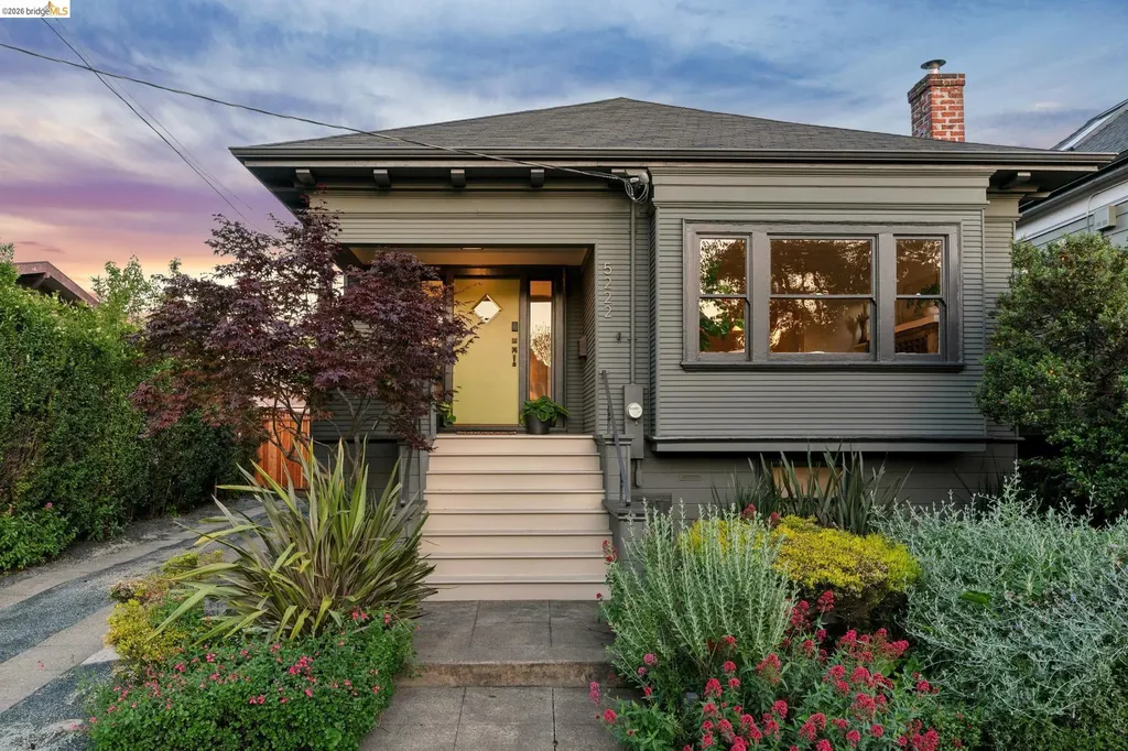 5222 Shafter Avenue Oakland CA 94618