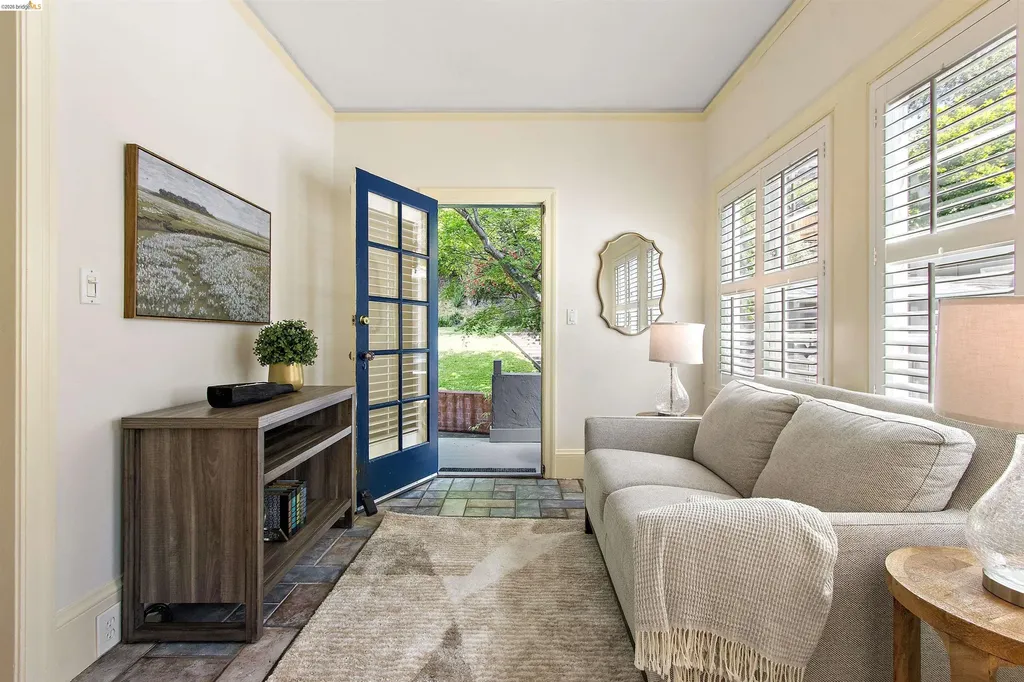 774 Trestle Glen Road Oakland CA 94610
