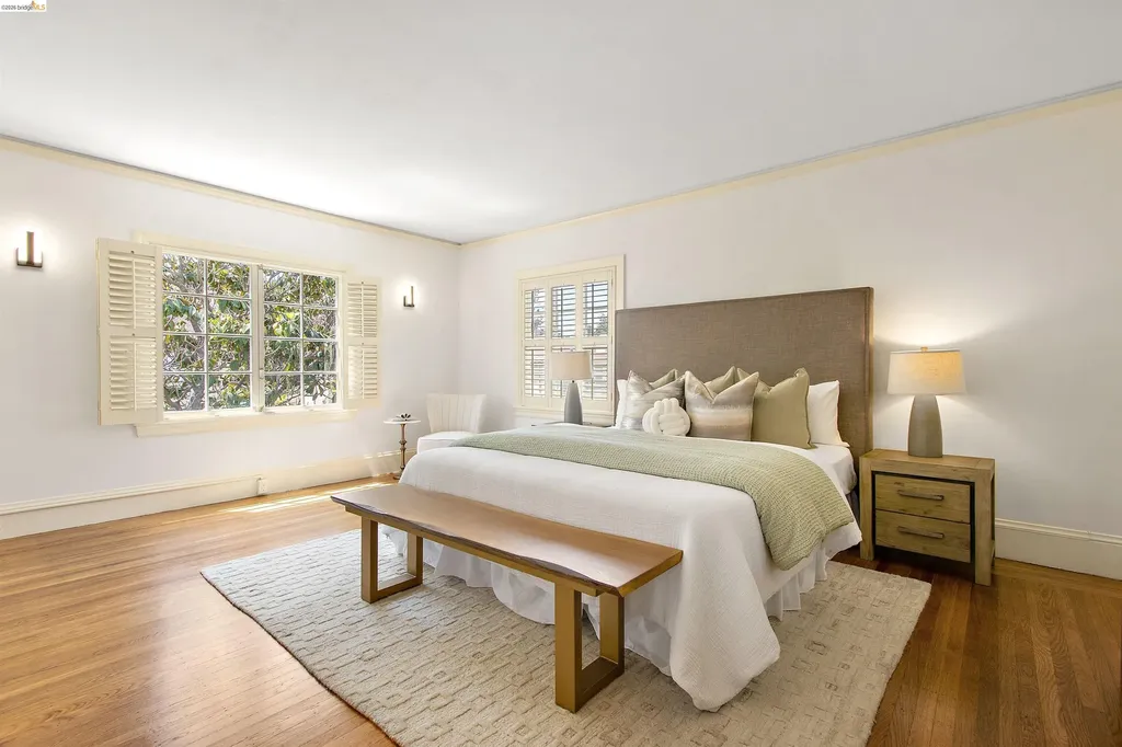 774 Trestle Glen Road Oakland CA 94610