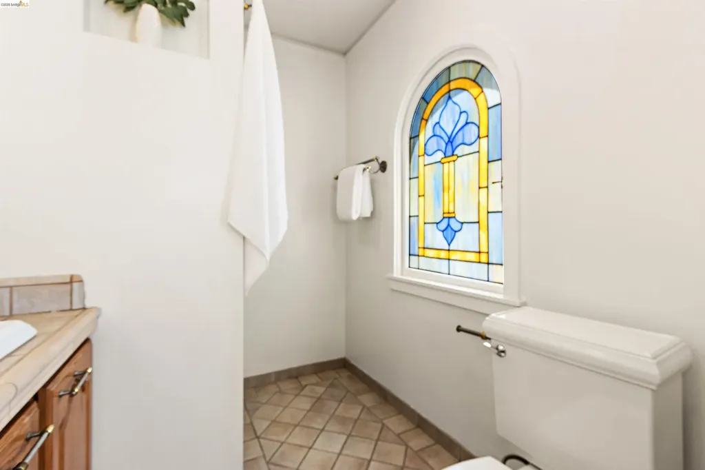 774 Trestle Glen Road Oakland CA 94610