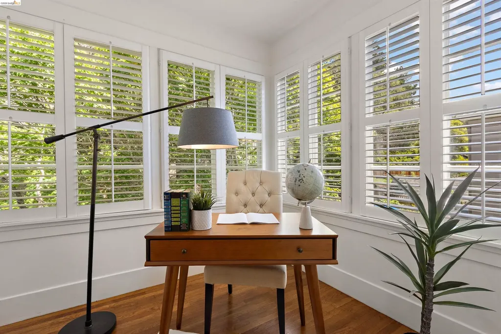 774 Trestle Glen Road Oakland CA 94610