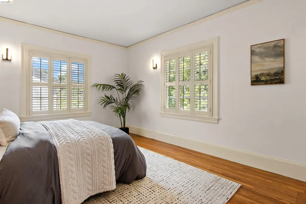 774 Trestle Glen Road Oakland CA 94610