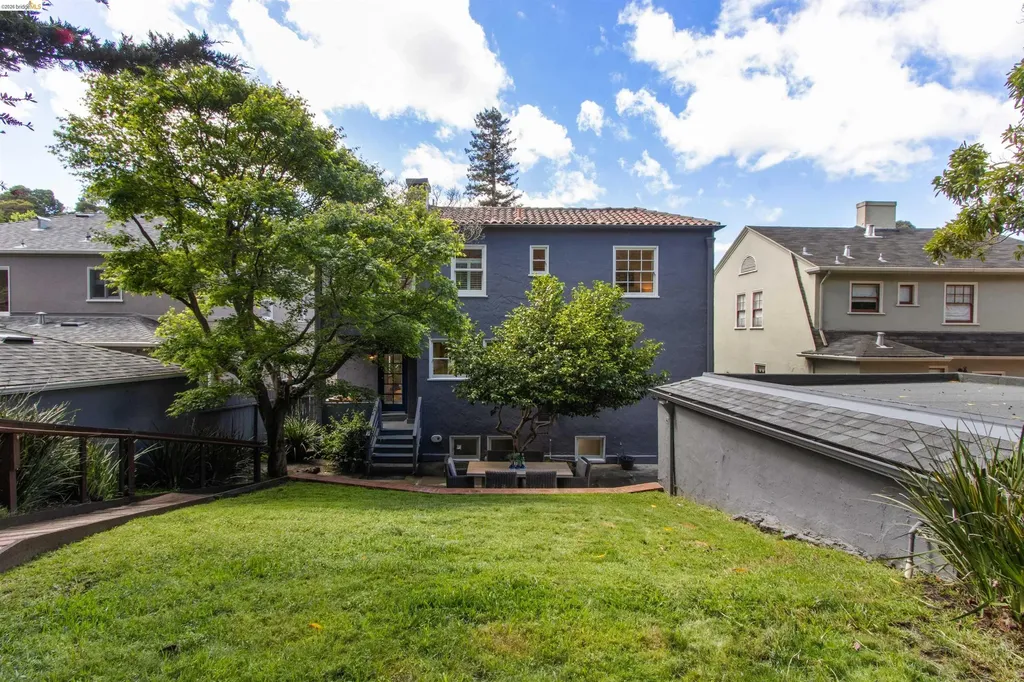 774 Trestle Glen Road Oakland CA 94610