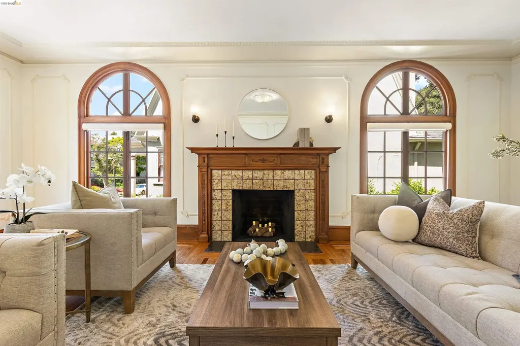 774 Trestle Glen Road Oakland CA 94610