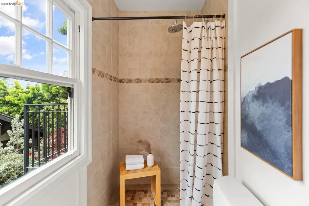 25 Stonewall Road Berkeley CA 94705