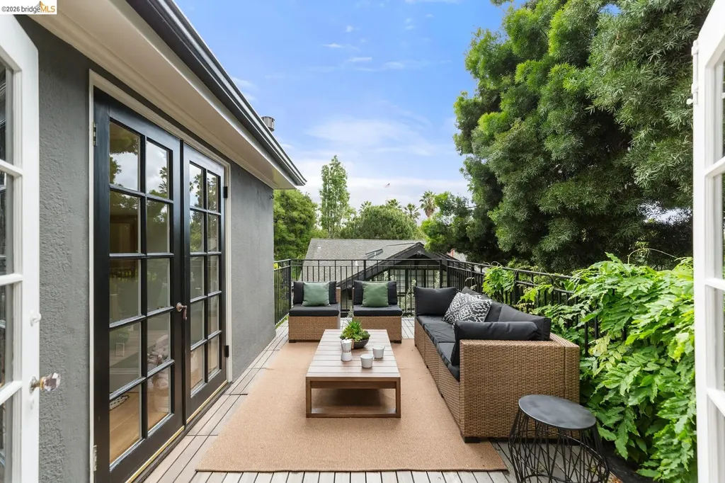 25 Stonewall Road Berkeley CA 94705