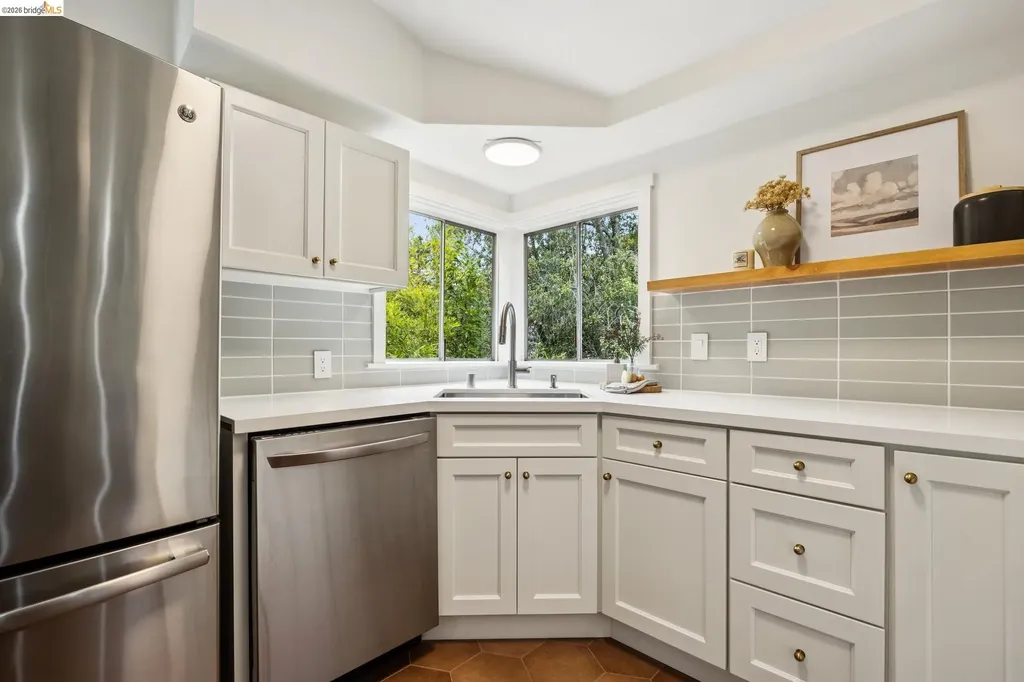 1201 Mountain Boulevard Oakland CA 94611