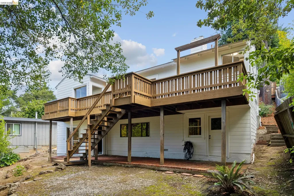 1201 Mountain Boulevard Oakland CA 94611