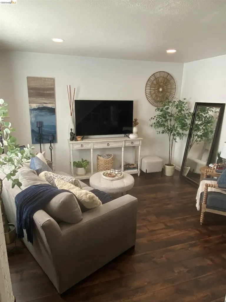 1378 Callen Street Vacaville CA 95688