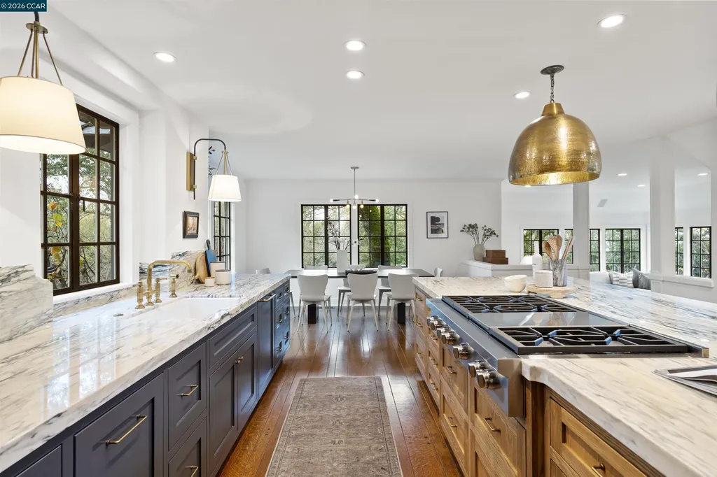 33 La Noria Orinda CA 94563