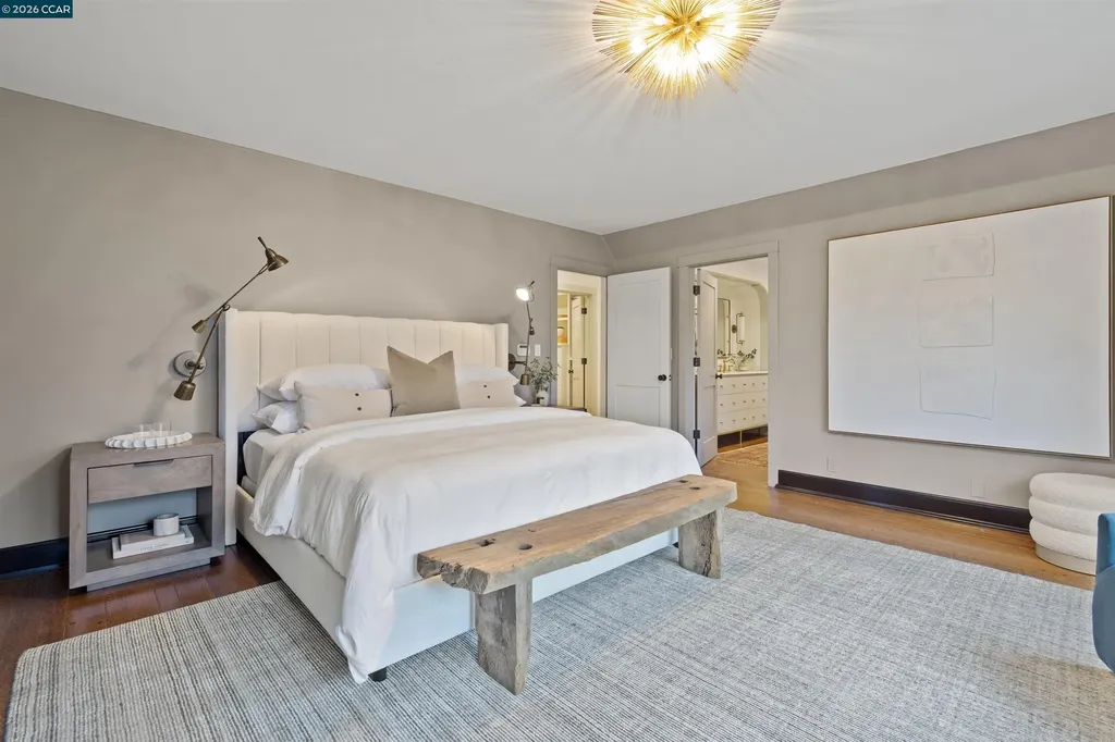 33 La Noria Orinda CA 94563
