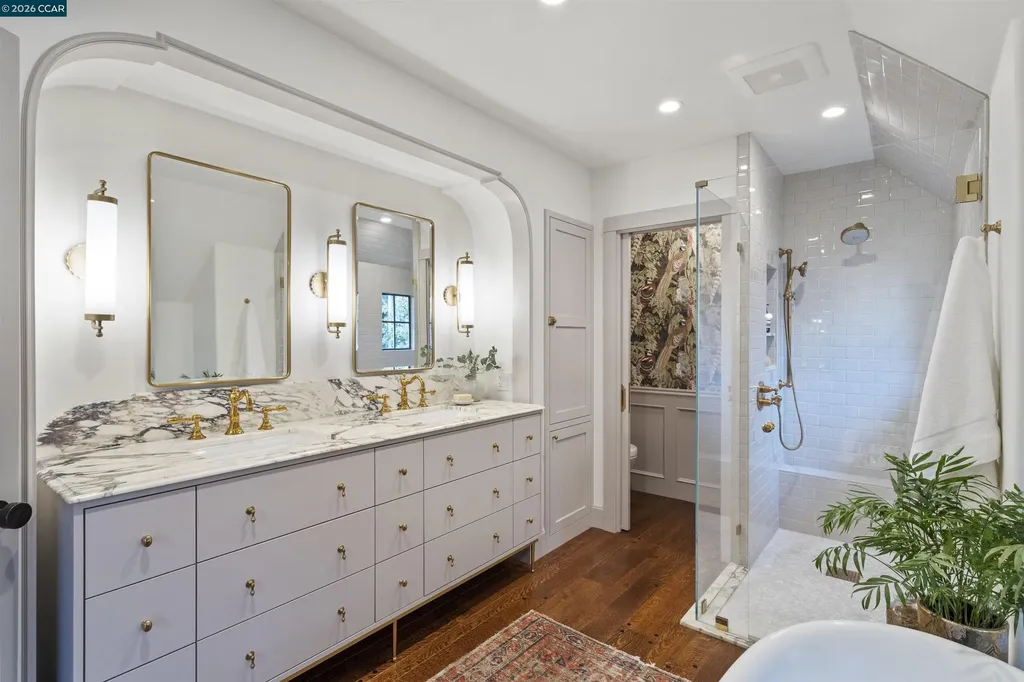 33 La Noria Orinda CA 94563