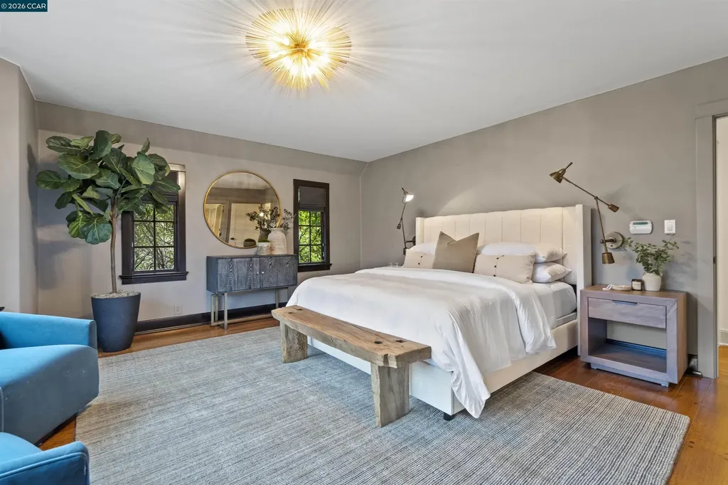 33 La Noria Orinda CA 94563