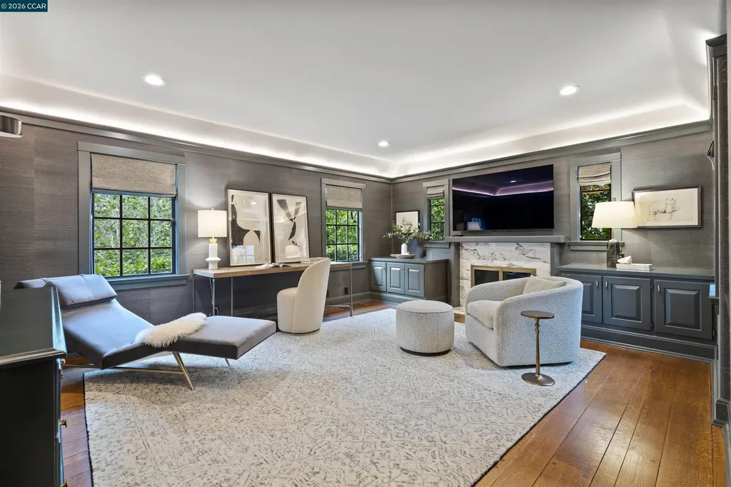 33 La Noria Orinda CA 94563