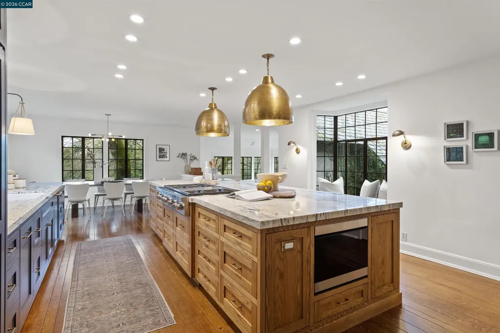 33 La Noria Orinda CA 94563