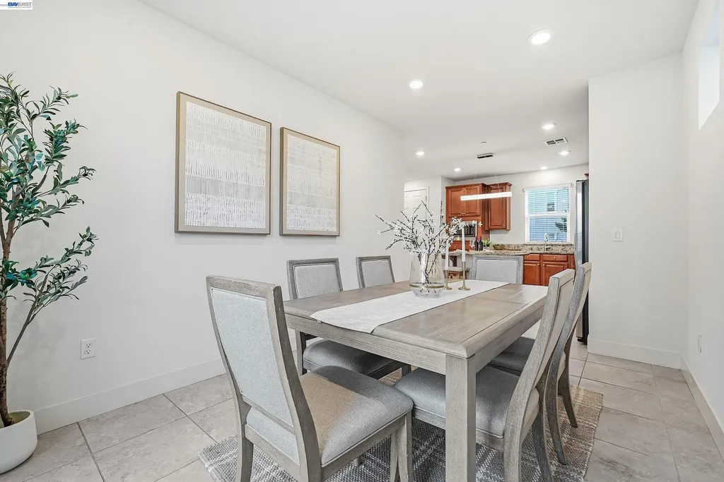 2933 Stringham Way Dublin CA 94568