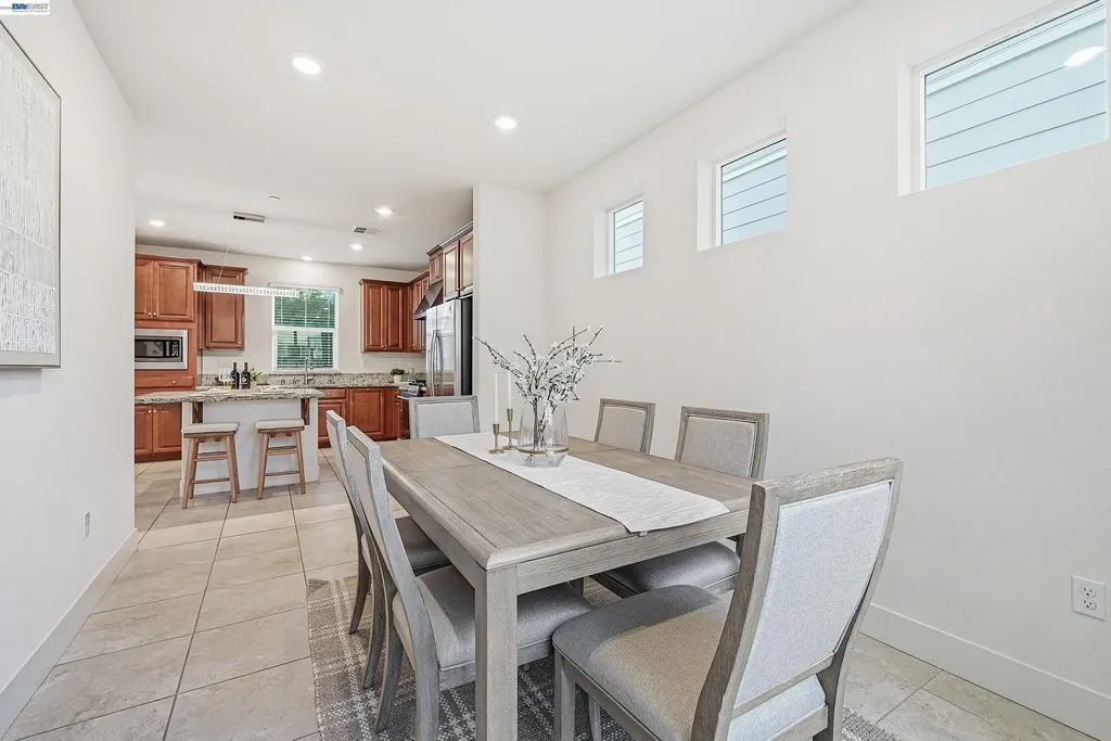 2933 Stringham Way Dublin CA 94568