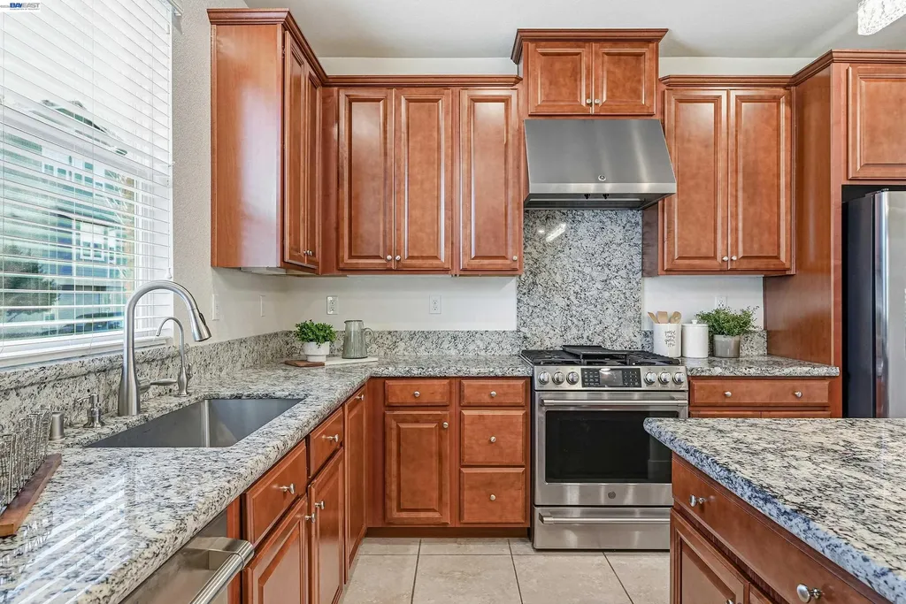 2933 Stringham Way Dublin CA 94568