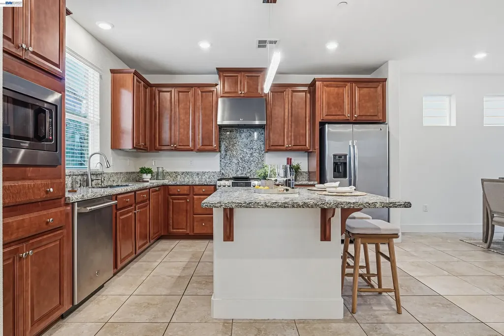 2933 Stringham Way Dublin CA 94568