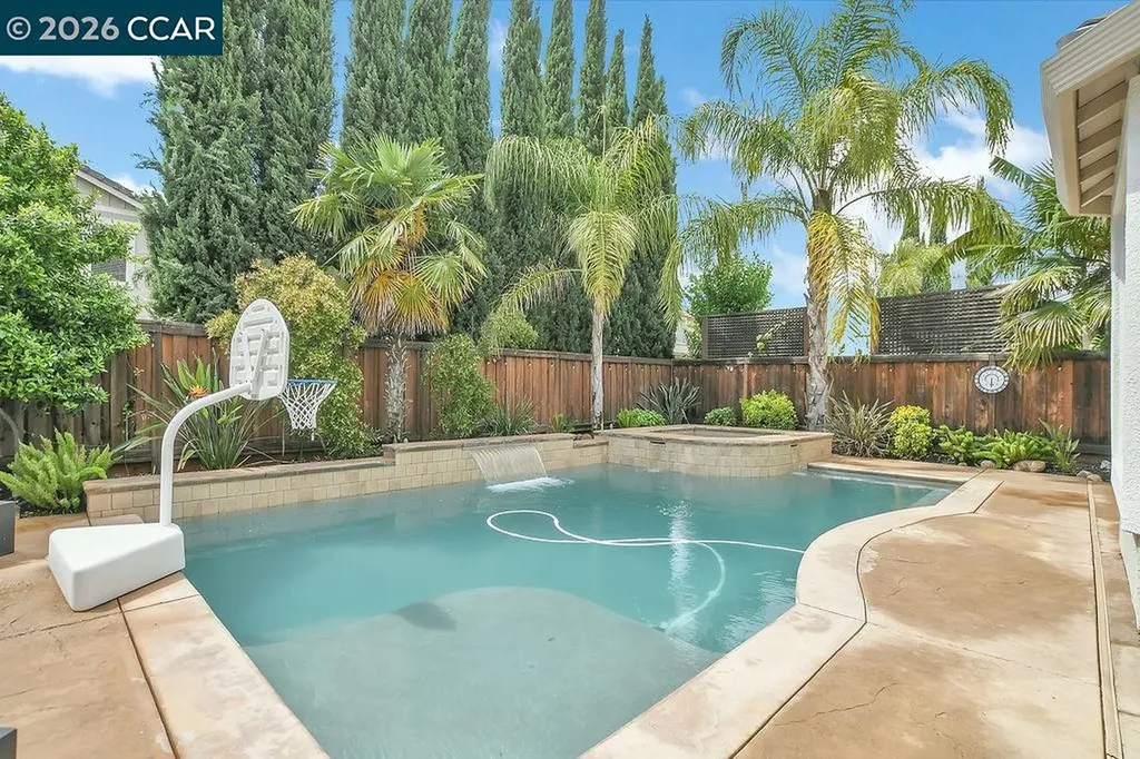 988 Country Glen Lane Brentwood CA 94513