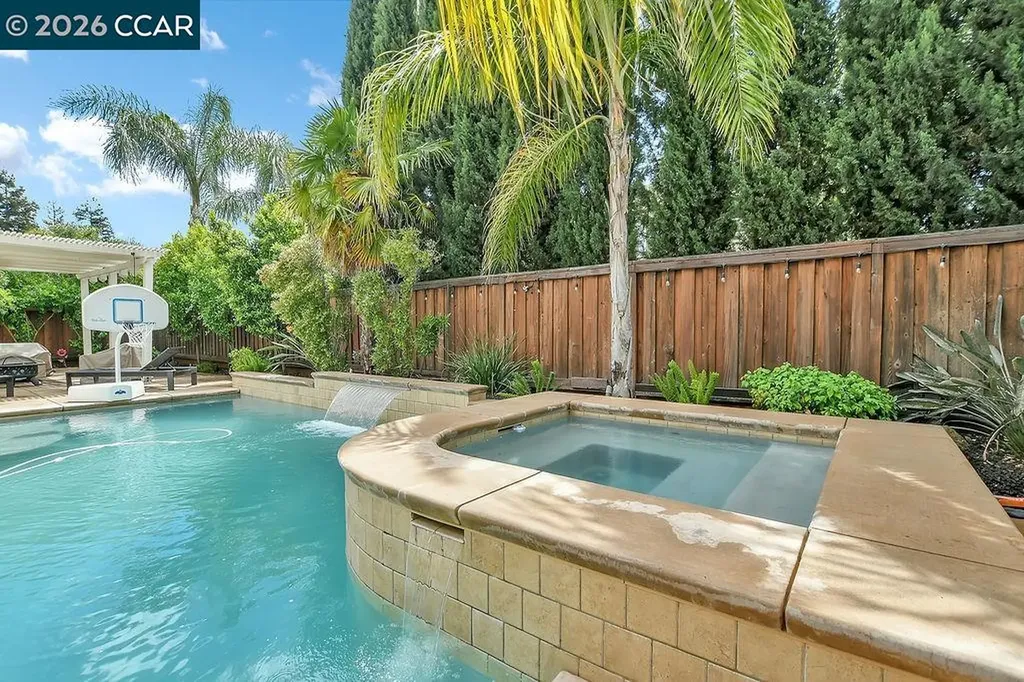 988 Country Glen Lane Brentwood CA 94513