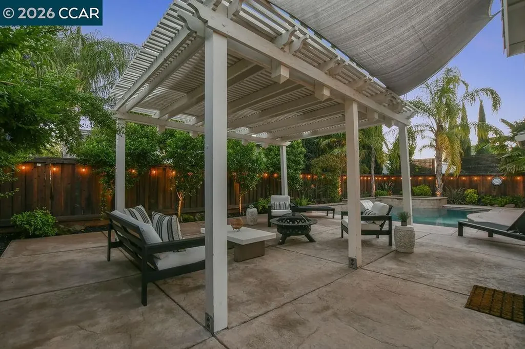 988 Country Glen Lane Brentwood CA 94513