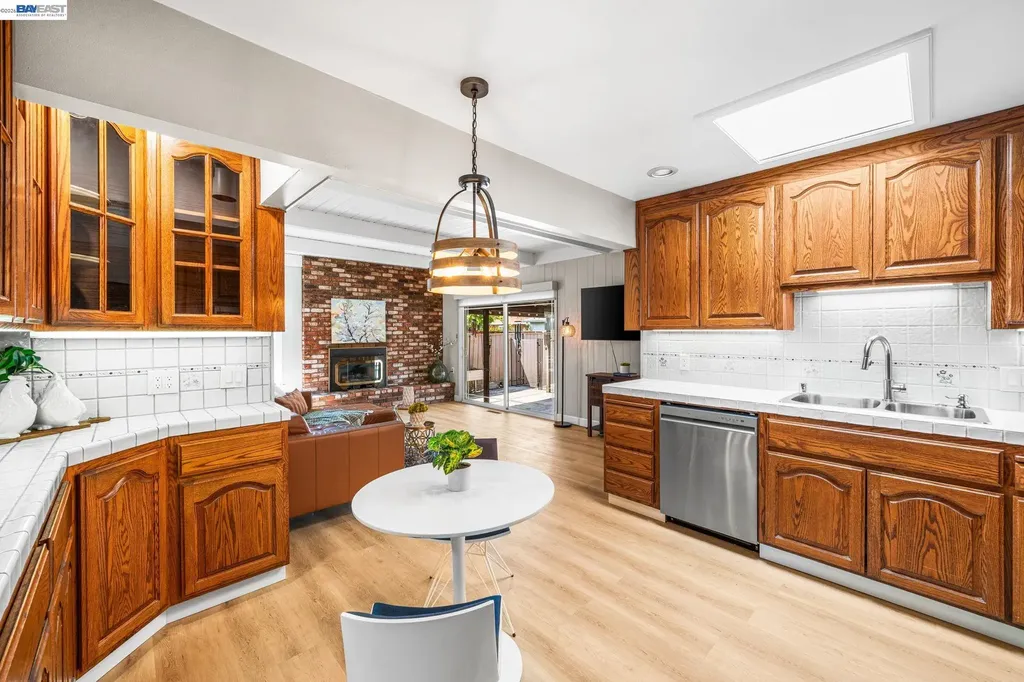 347 Anza Way San Leandro CA 94578