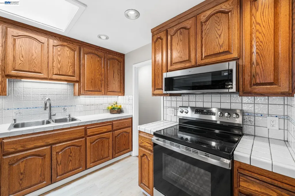 347 Anza Way San Leandro CA 94578
