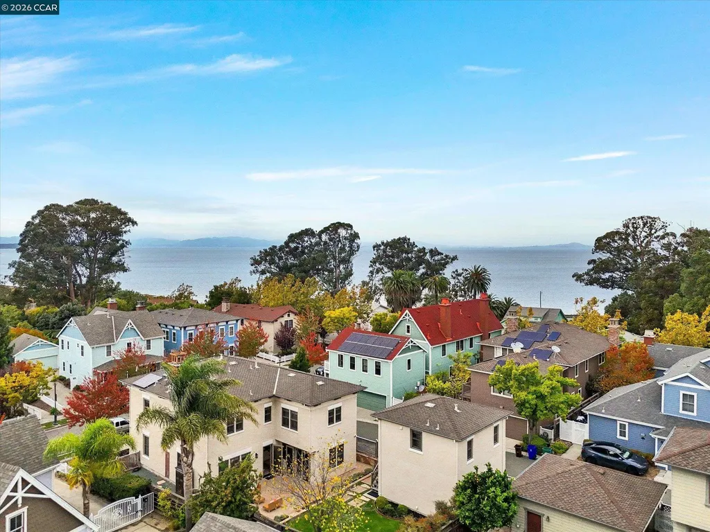 1018 Promenade Street Hercules CA 94547