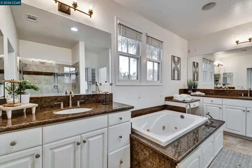 1018 Promenade Street Hercules CA 94547