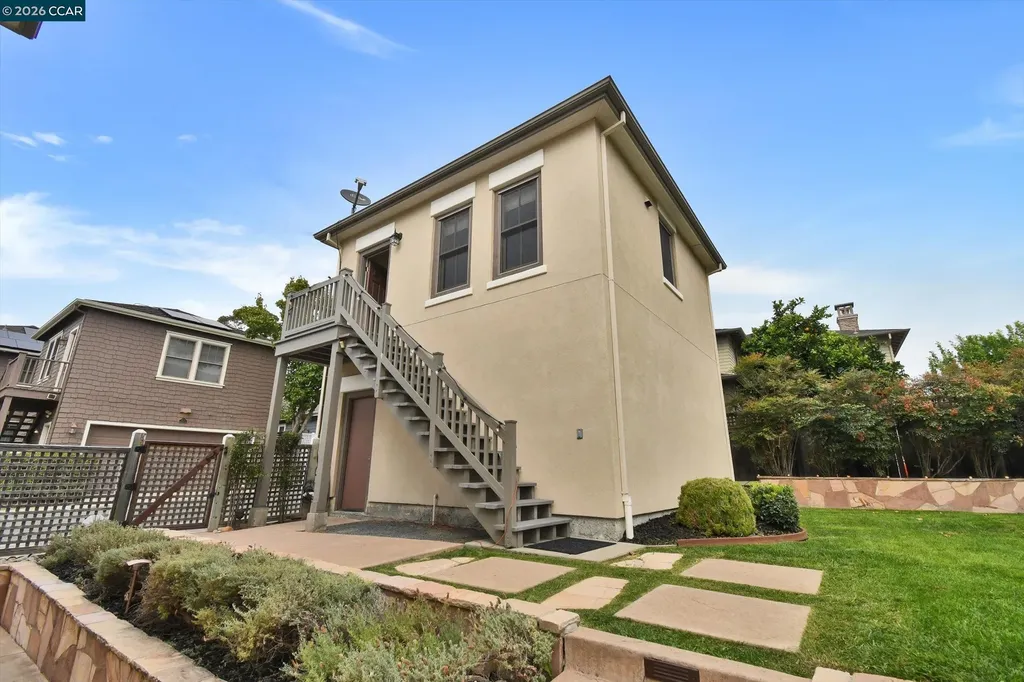 1018 Promenade Street Hercules CA 94547