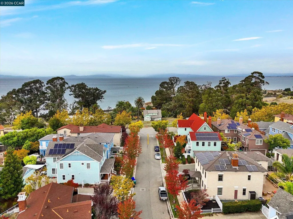 1018 Promenade Street Hercules CA 94547