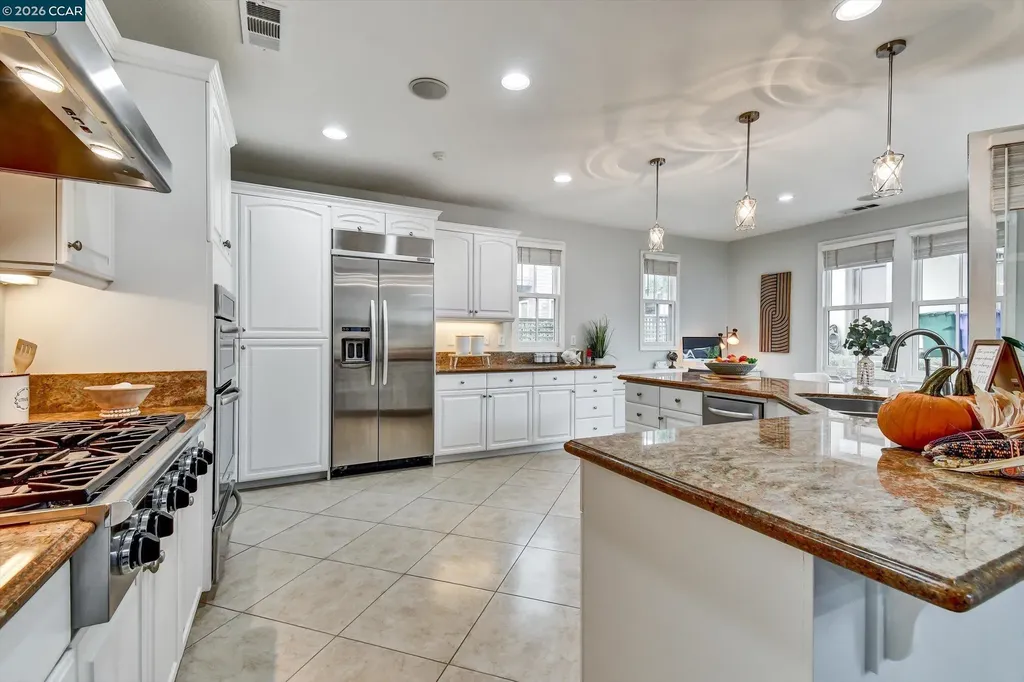 1018 Promenade Street Hercules CA 94547