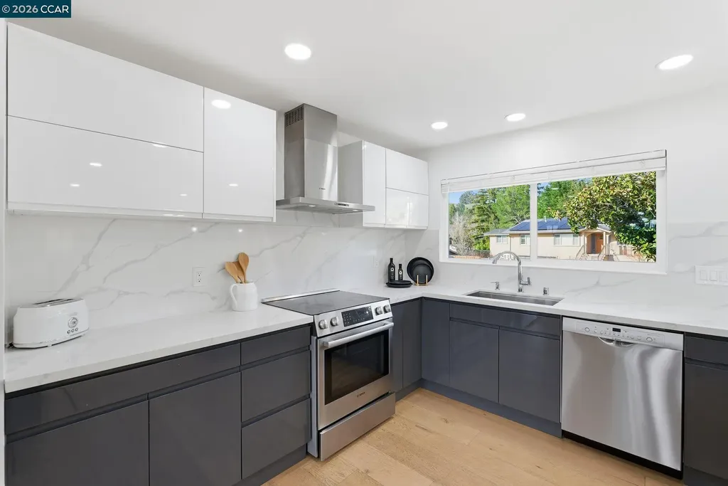 89 Greenfield Drive Moraga CA 94556