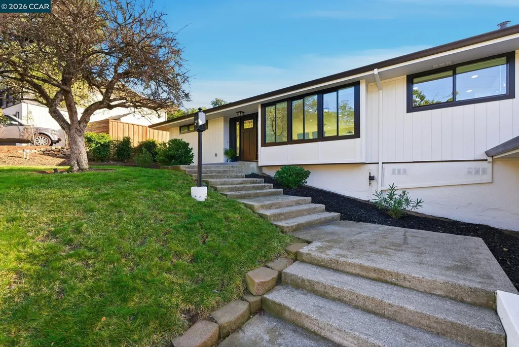 89 Greenfield Drive Moraga CA 94556