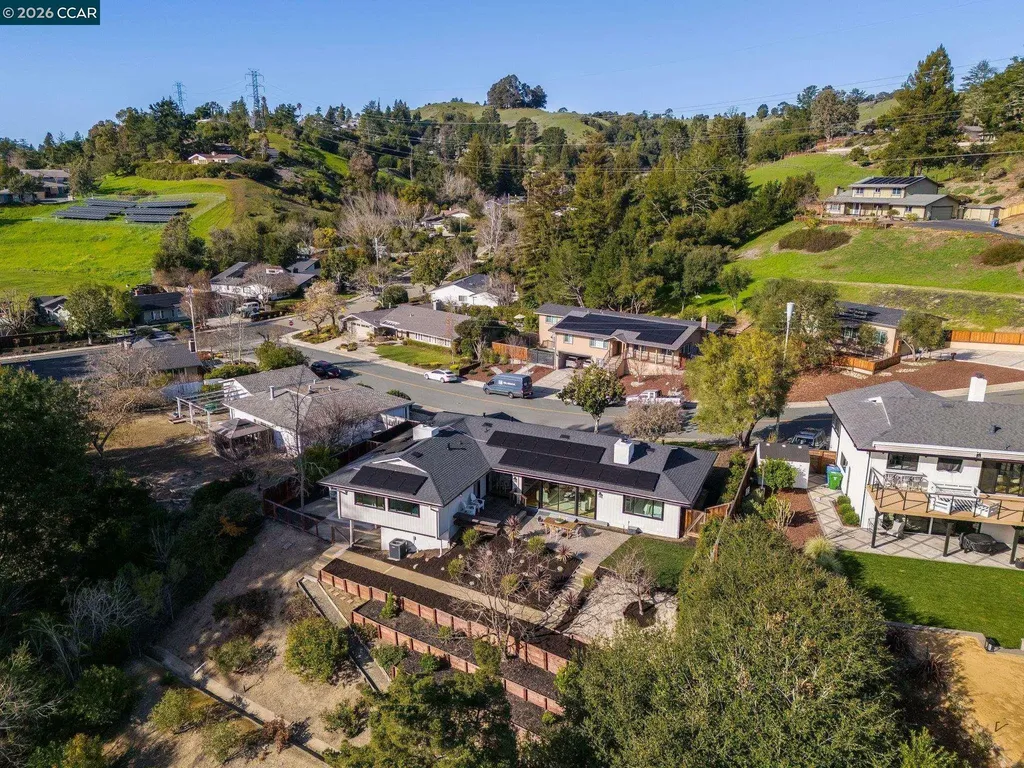 89 Greenfield Drive Moraga CA 94556